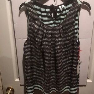 Elle Pleat Neck Tank Size Large